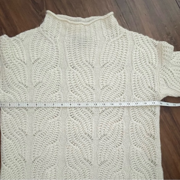 J.Crew Cream Colored Sweater - Picture 5 of 7